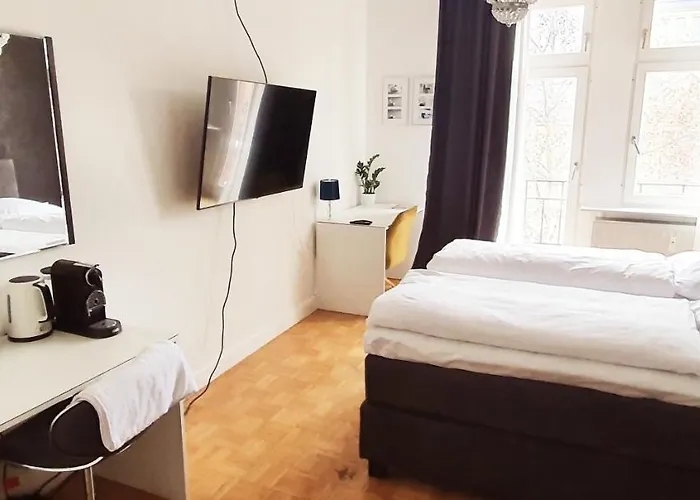 Sonniges Zimmer Mit Balkon Im Herzen Mannheims
