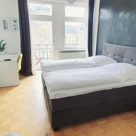 Sonniges Zimmer Mit Balkon Im Herzen Mannheims Exterior photo